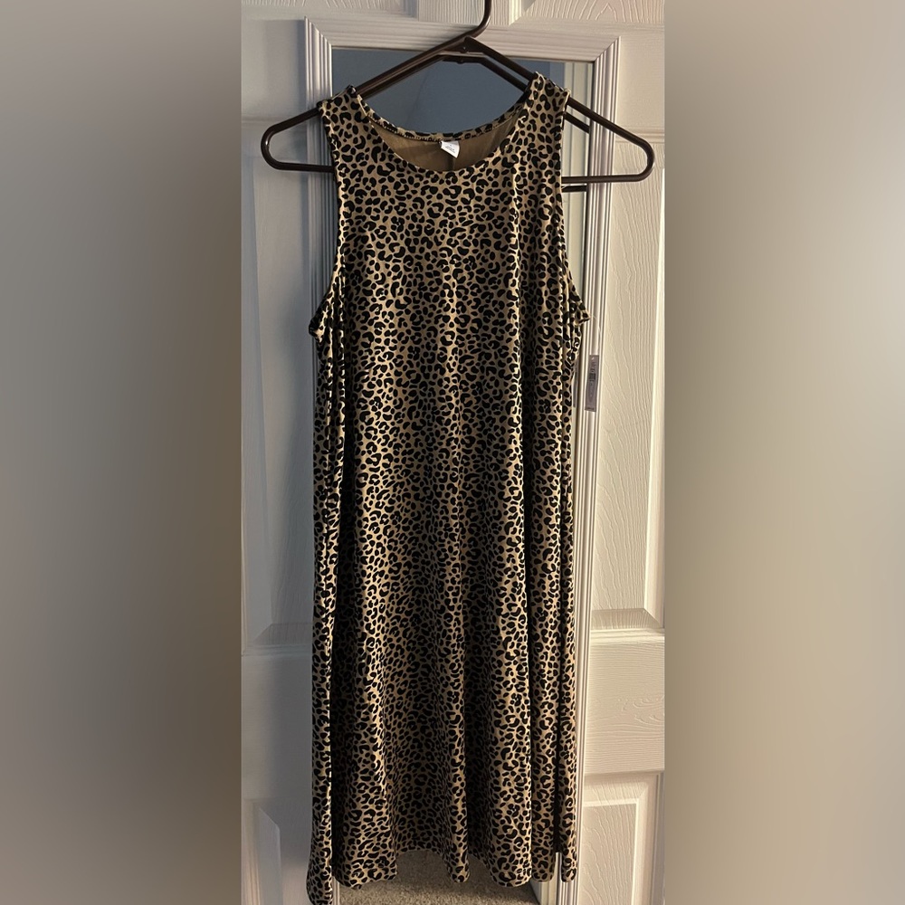 Old Navy Animal Print Midi Dress